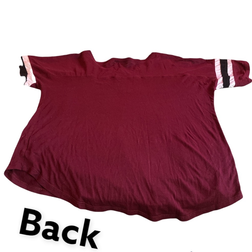 Burgundy short sleeve shirt
